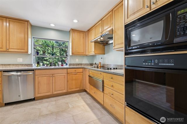 8121 145th Drive SE, Snohomish, WA 98290