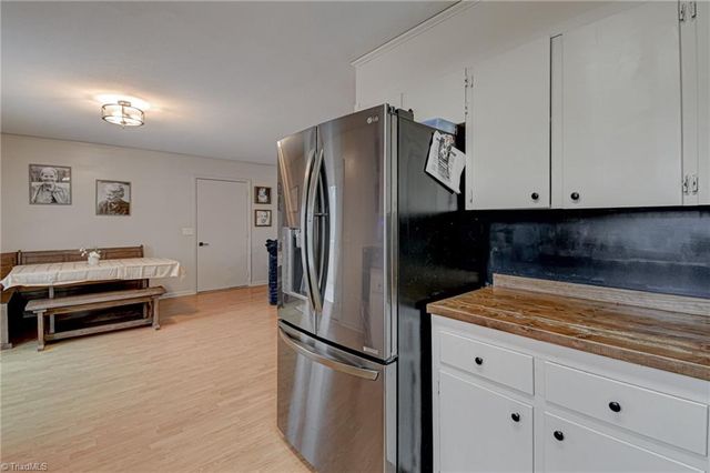 1410 W Old Phillips Road, Pinnacle, NC 27043