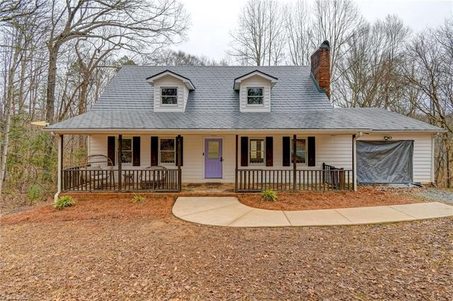 1410 W Old Phillips Road, Pinnacle, NC 27043