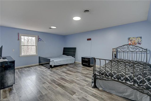 1410 W Old Phillips Road, Pinnacle, NC 27043