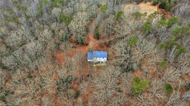 1410 W Old Phillips Road, Pinnacle, NC 27043