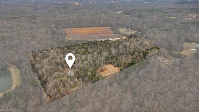 1410 W Old Phillips Road, Pinnacle, NC 27043