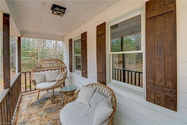 1410 W Old Phillips Road, Pinnacle, NC 27043