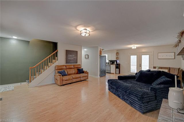 1410 W Old Phillips Road, Pinnacle, NC 27043