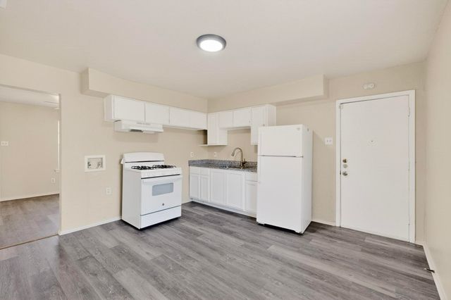 310 Palm Oak Drive, Dallas, TX 75217