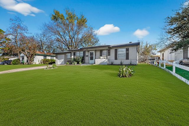 310 Palm Oak Drive, Dallas, TX 75217