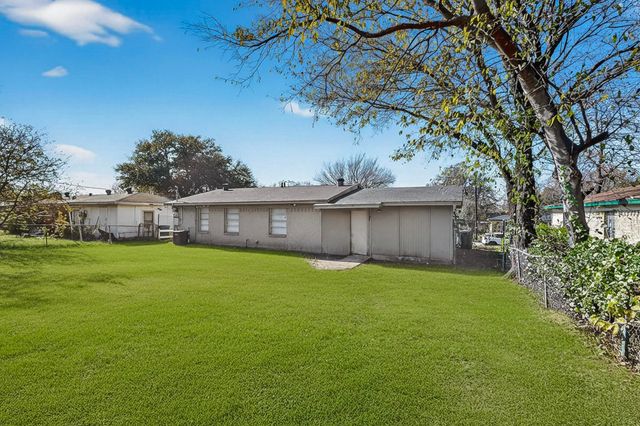 310 Palm Oak Drive, Dallas, TX 75217