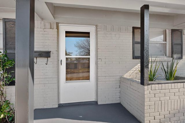 310 Palm Oak Drive, Dallas, TX 75217