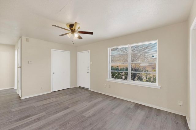 310 Palm Oak Drive, Dallas, TX 75217