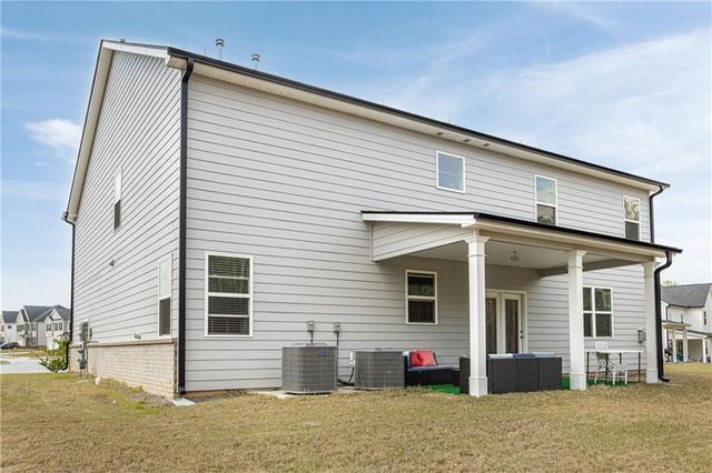 379 Blue Juniper Circle, Loganville, GA 30052
