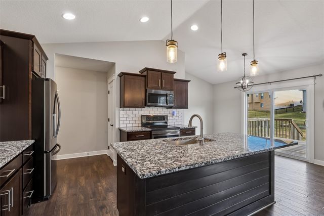 2503 E 47th Street, Des Moines, IA 50317