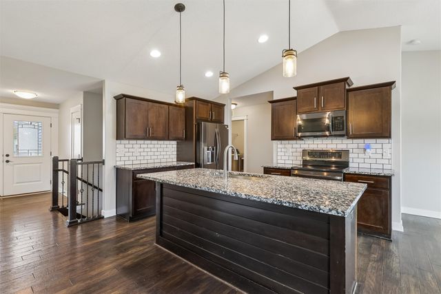 2503 E 47th Street, Des Moines, IA 50317