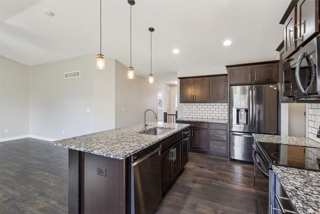 2503 E 47th Street, Des Moines, IA 50317