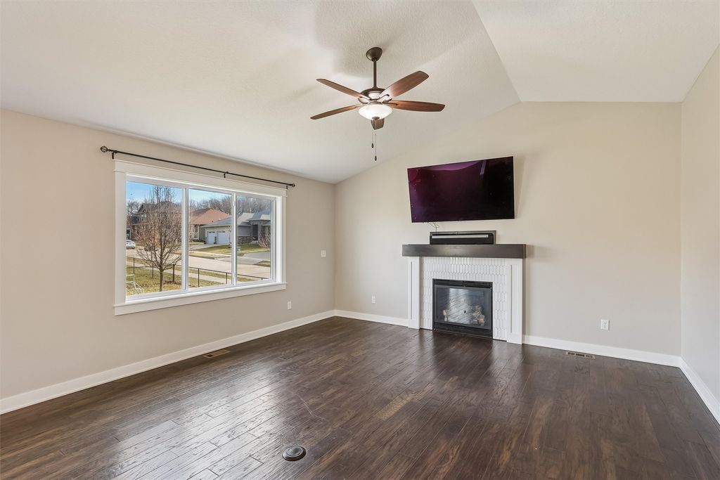 2503 E 47th Street, Des Moines, IA 50317