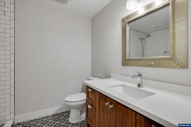 12653 NE Cedarbrook Rd, Aurora, OR 97002