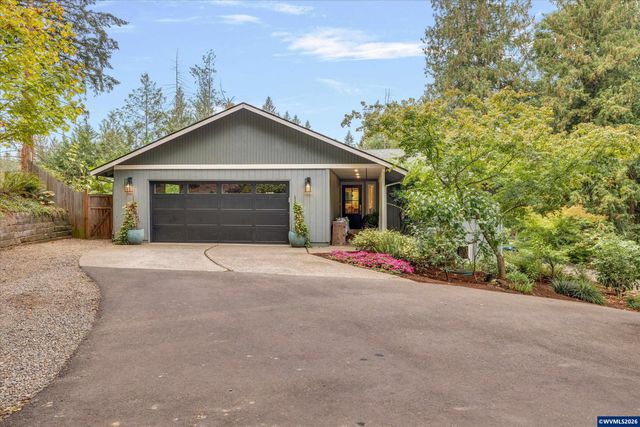 12653 NE Cedarbrook Rd, Aurora, OR 97002