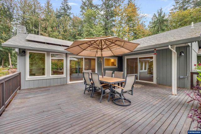 12653 NE Cedarbrook Rd, Aurora, OR 97002