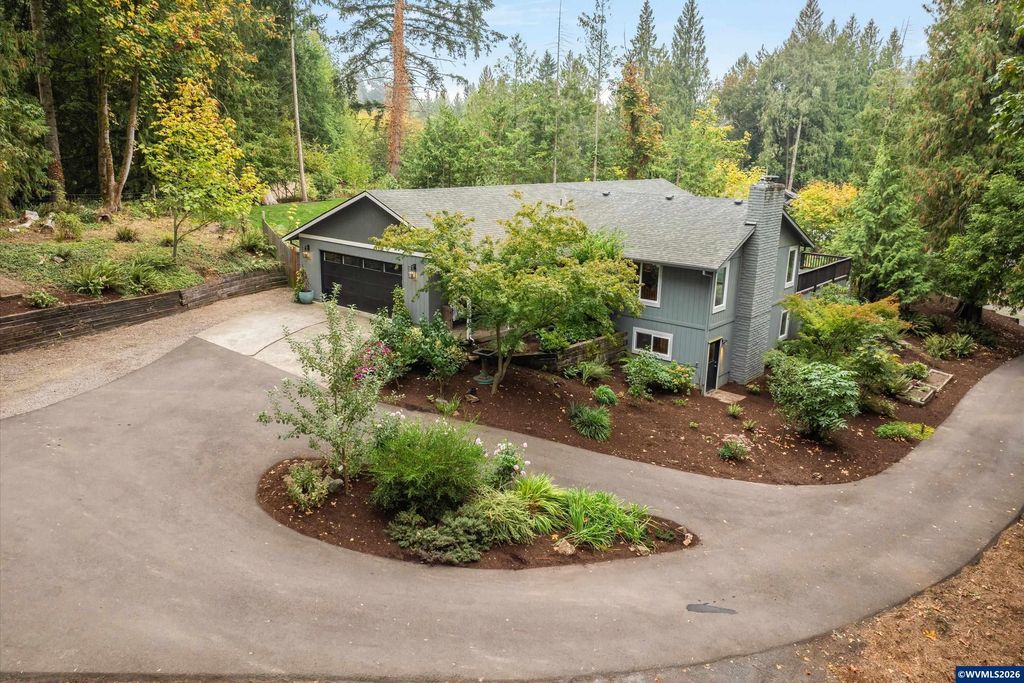 12653 NE Cedarbrook Rd, Aurora, OR 97002