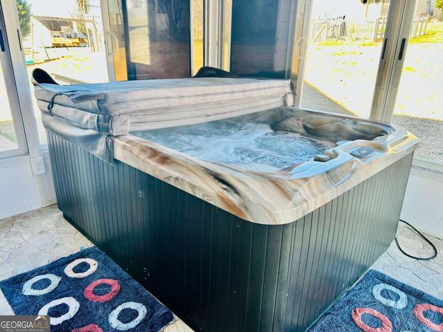 5472 RIVERCHASE Drive, Flowery Branch, GA 30542