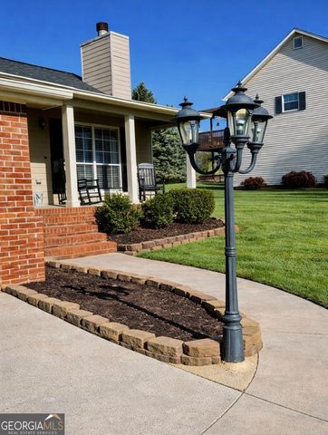 5472 RIVERCHASE Drive, Flowery Branch, GA 30542