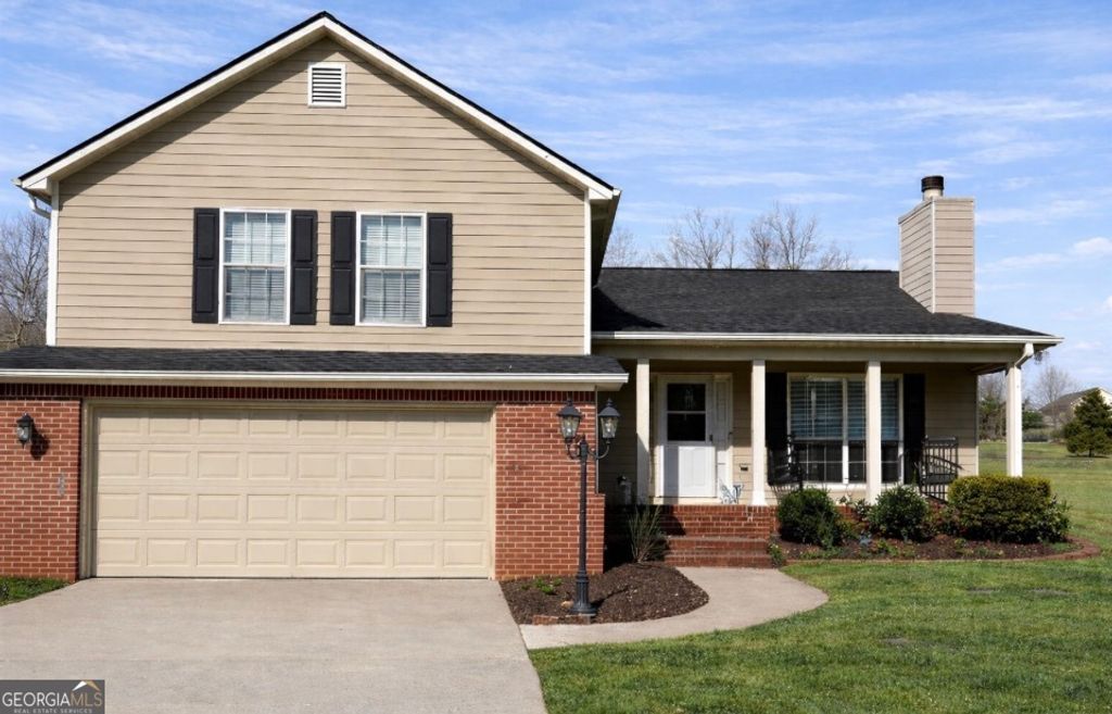 5472 RIVERCHASE Drive, Flowery Branch, GA 30542