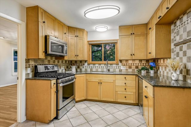 1113 BLUEBONNET LN, Austin, TX 78704