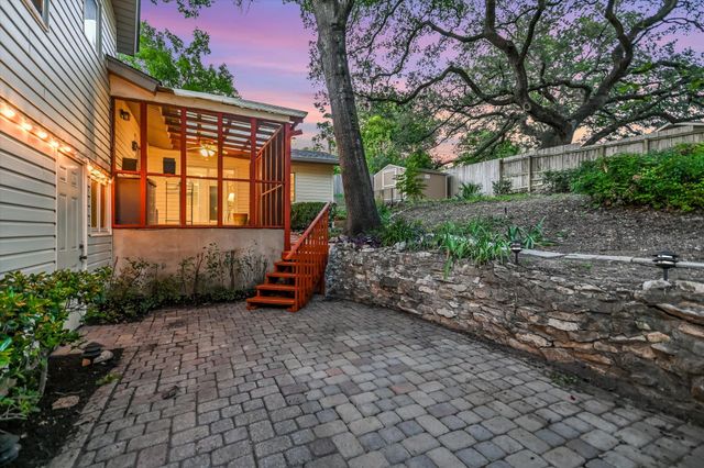 1113 BLUEBONNET LN, Austin, TX 78704