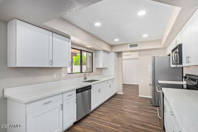 6920 W Morrow Drive, Glendale, AZ 85308