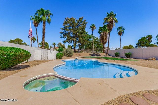 6920 W Morrow Drive, Glendale, AZ 85308