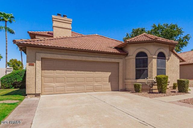 6920 W Morrow Drive, Glendale, AZ 85308