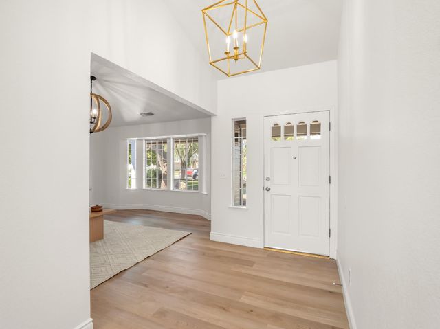 1115 W Minarets Avenue, Fresno, CA 93650