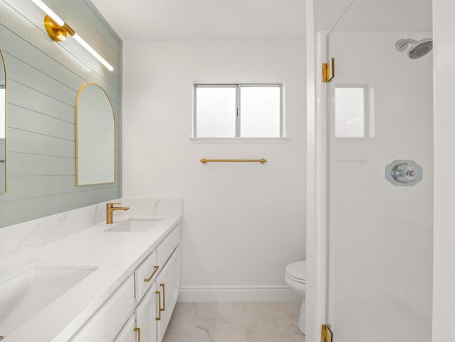 1115 W Minarets Avenue, Fresno, CA 93650