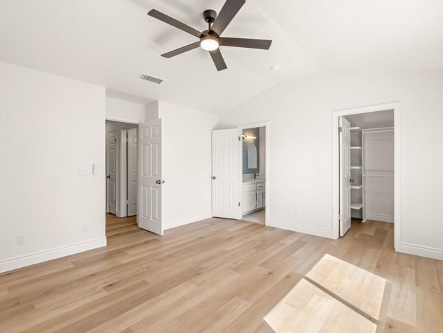 1115 W Minarets Avenue, Fresno, CA 93650