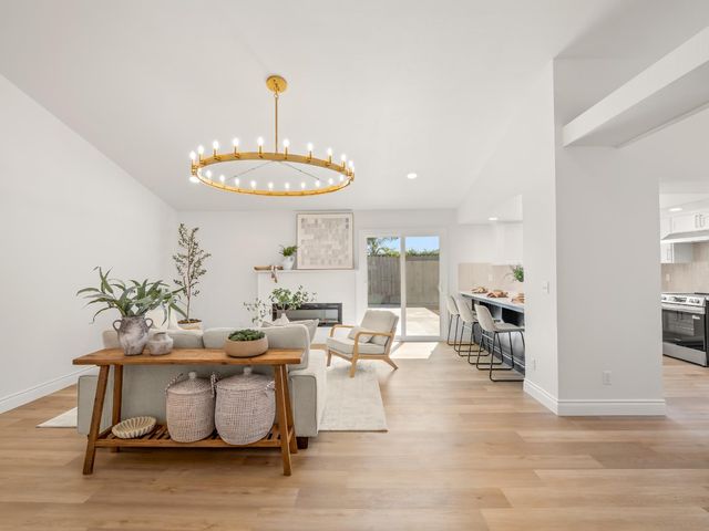 1115 W Minarets Avenue, Fresno, CA 93650