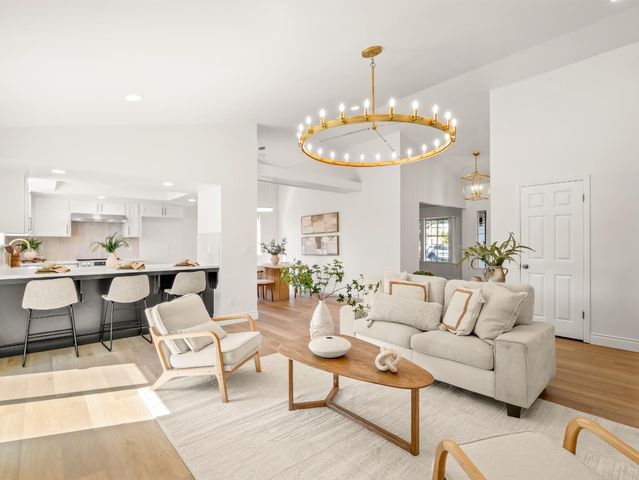 1115 W Minarets Avenue, Fresno, CA 93650