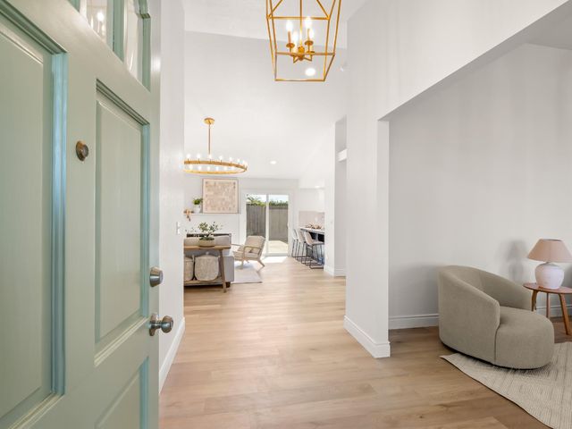 1115 W Minarets Avenue, Fresno, CA 93650