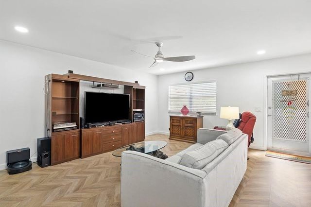 156 Seville, Delray Beach, FL 33446