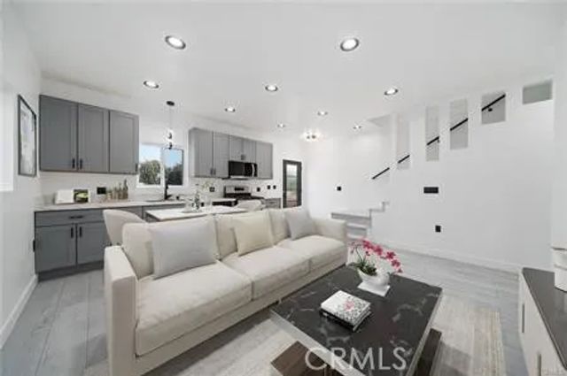16602 Superior, Northridge, CA 91343