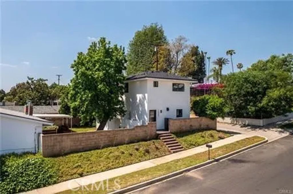 16602 Superior, Northridge, CA 91343