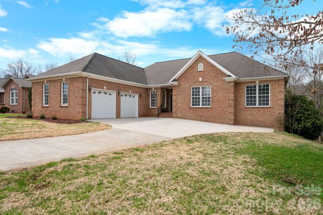 215 Browning Drive, Taylorsville, NC 28681