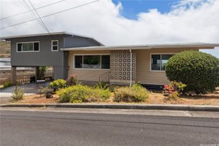 1661 Hakuaina Place, Honolulu, HI 96819