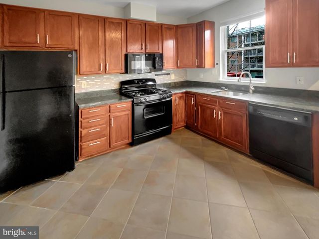 8517 TOWNE MANOR CT, Alexandria, VA 22309