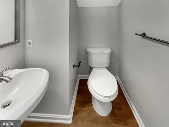 8517 TOWNE MANOR CT, Alexandria, VA 22309
