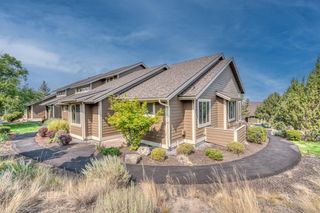 10879 Village Loop, Redmond, OR 97756