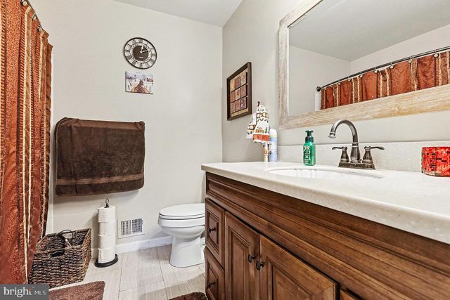 9190 WINTERSET DR, Manassas, VA 20110