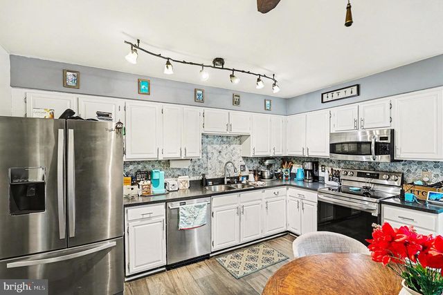 9190 WINTERSET DR, Manassas, VA 20110