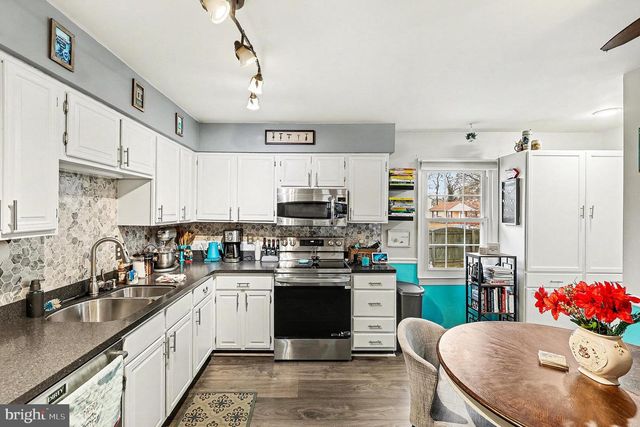 9190 WINTERSET DR, Manassas, VA 20110