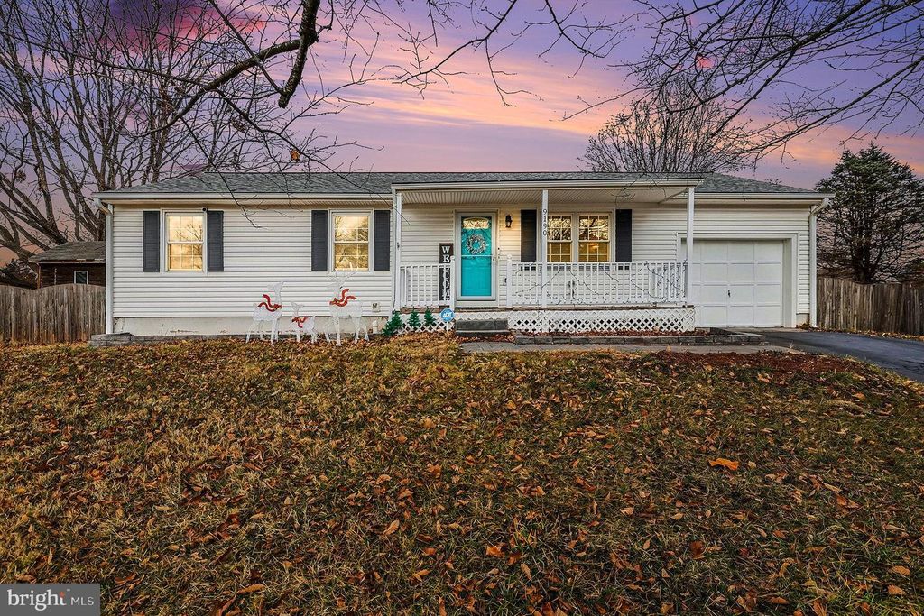 9190 WINTERSET DR, Manassas, VA 20110