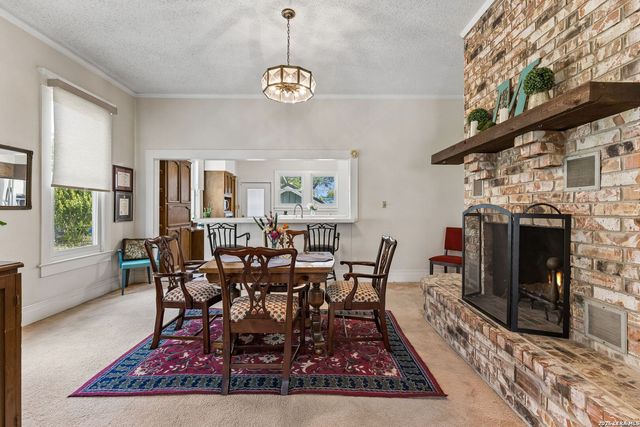 419 N RIVER ST, Seguin, TX 78155