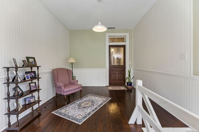 419 N RIVER ST, Seguin, TX 78155